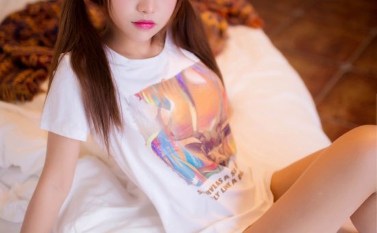 [GIRLT果团网] 2017-06-27 NO.021 水花花不是水哗哗 天真萝莉 [31+1P]