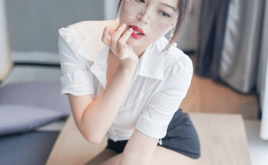 白烨 – 秘书的私人时间2.0 [72P+1V-512M]