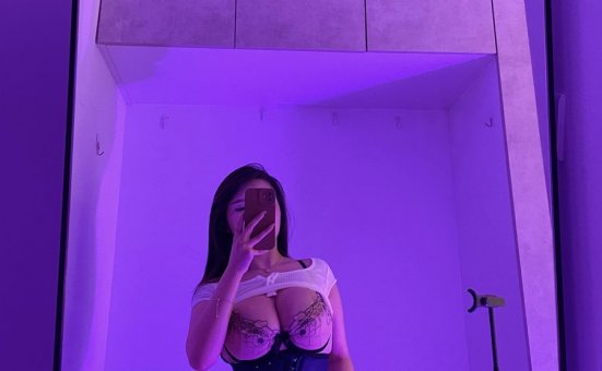 是可馨耶 – 诱人紫色 [10P+5V-41MB]