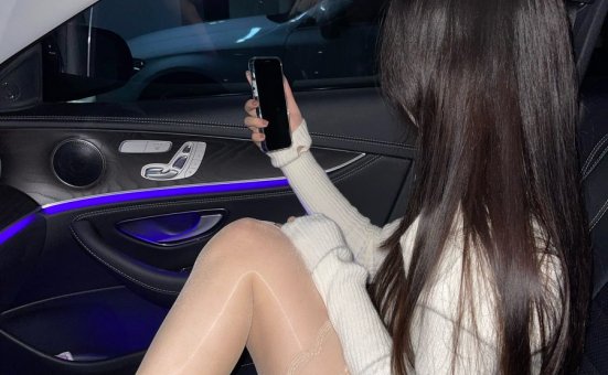 梦里一只喵 – 车内丝袜秀[20P+1V-52MB]