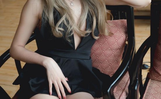 [IESS异思趣向] 2019.06.03 丝享家500：乐乐的夏日美背 [97P/42M]