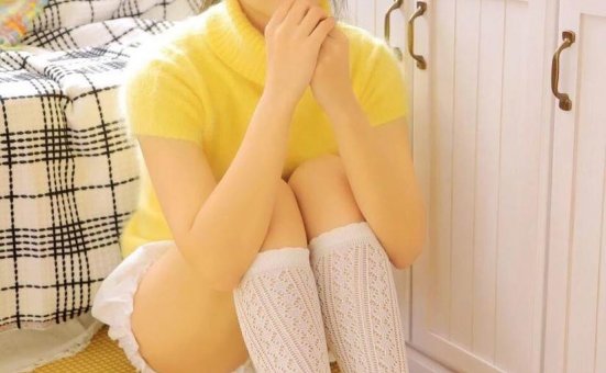 毛衣美女长腿诱惑写真图片