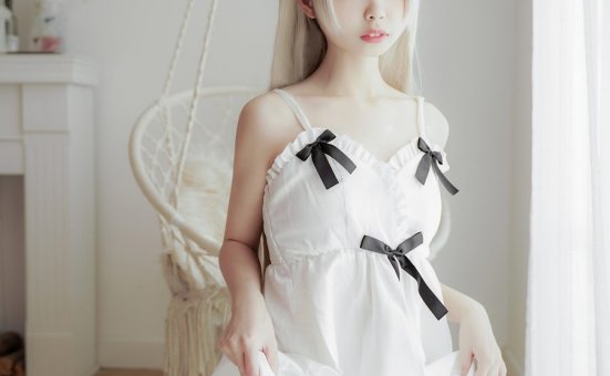 十万珍吱伏特 NO.009 穹妹白裙 [23P-221MB]