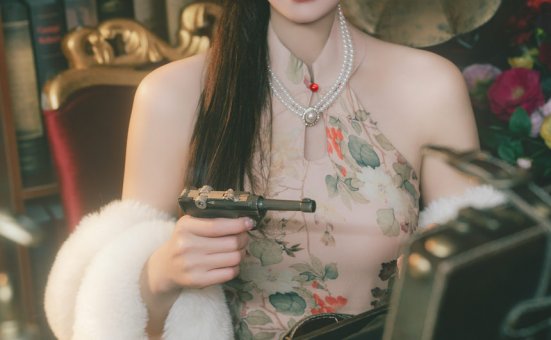 鹿八岁-特工的堕落前篇+剧情版[92P+1V-1.38G]