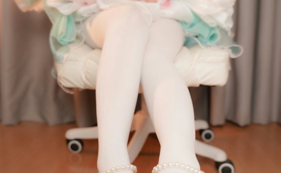 [铃木美咲] 美脚的赐福（瑶瑶公主篇）[18P-25MB]