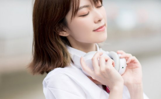 [YITUYU]艺图语 2021.05.17 人间四月天 珺珺 [26P-301MB]