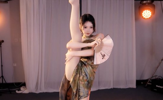 虎牙主播 坏空空8月小合集【15V- 4.37G】