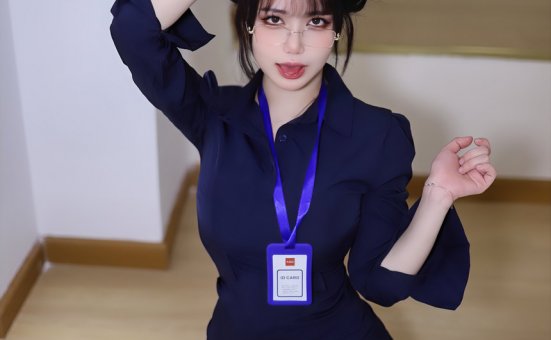 Tina很妖孽呀-职业装秘书 [46P-400M]