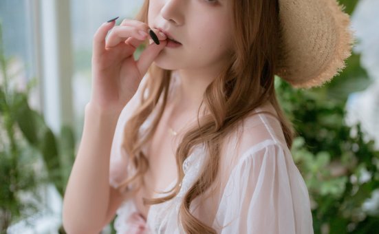 [YALAYI雅拉伊] 2020.06.02 Y652 上官莹莹《从花园到闺房》[62+1P]