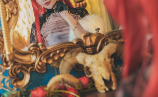 源纱希喵喵喵 – NO.017 君主旗袍[16P-201.8M]