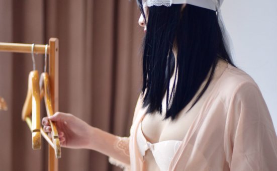 [YALAYI雅拉伊]2024.01.08 NO.1096 丝绸之璐 璐璐[40+1P／421MB]