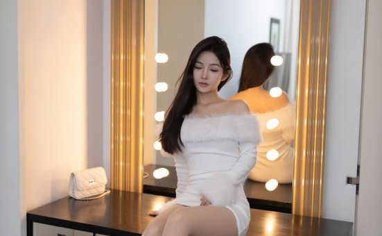 [XiuRen秀人网] 2024.05.15 No.8546 谭小灵 [74+1P]