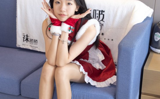 [BoBoSocks袜啵啵]NO.153 小甜豆-华伦天奴高跟鞋、油亮肉丝、油亮白丝、圣诞服[140P+1V／5.90GB]