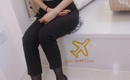 [Pilot]NO.004 身高175的新疆女孩-东航黑丝[55P／52MB]