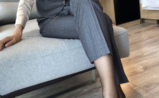 [Pilot]NO.009 爱穿正装的OL小乐-裤里黑丝[38P／101MB]