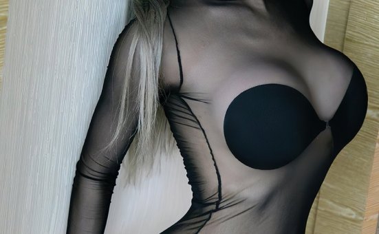 [Ugirls尤果网]爱尤物 2022.07.10 No.2365 Kiki 记忆空间 [35P]