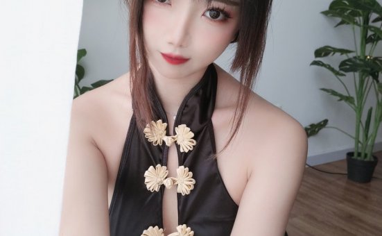 白嫩美少女鬼畜瑶 – 黑色短款旗袍 [35P1V-131MB]