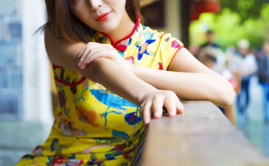 GIRLISS丽丝映像 – 梁冰 黄色的旗袍丝 [77P-1.68GB]