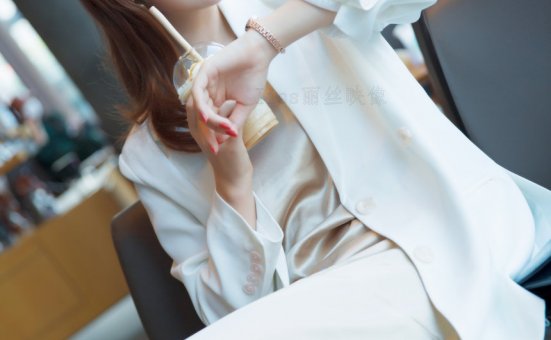 GIRLISS丽丝映像 – 对白领同事的非分之想 [1.62GB]