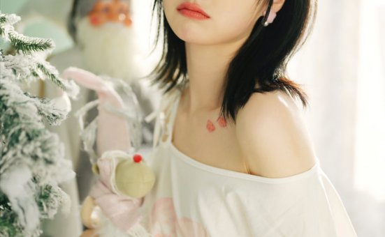 [YALAYI雅拉伊]2021.12.31 NO.880 迎新 京京[39+1P／516MB]