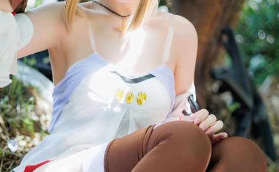 肃雨雨雨 – 碧蓝航线莱莎 [13P-92MB]