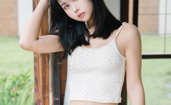 萌芽儿o0 –  夏天的尾巴 [45P-159.6M]