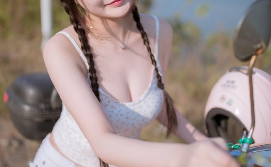 [YALAYI雅拉伊] 2020.12.07 NO.736 瓶儿《去江边》[45P+1P/355M]