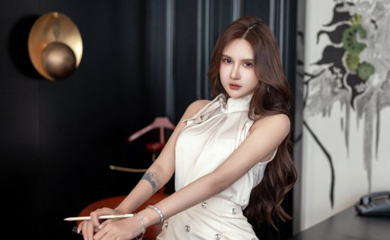 [XINGYAN星颜社] 2023.10.31 VOL.213 Emily尹菲 [81+1P]