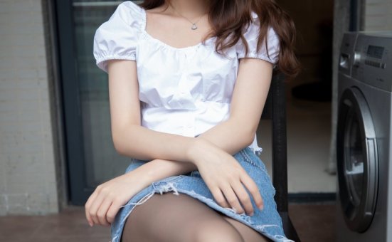 [MSLASS梦丝女神] 2019.08.28 魏婷婷《家中搭配黑袜》[70P-607MB]