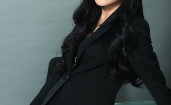 [Ligui丽柜]2019.08.26 网络丽人 Model 玲玲《职场新秀》 [53+1P107M]