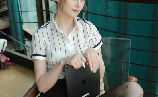 [IESS异思趣向] 2021.07.27 丝享家872：九妹《最美职业装》[80P／132MB]