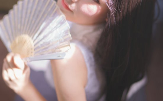 前羽  NO.003 – 白丝旗袍[17P／108MB]