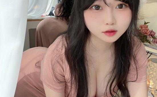 是依酱吖 – NO.59 人妻 [31P4V-197MB]