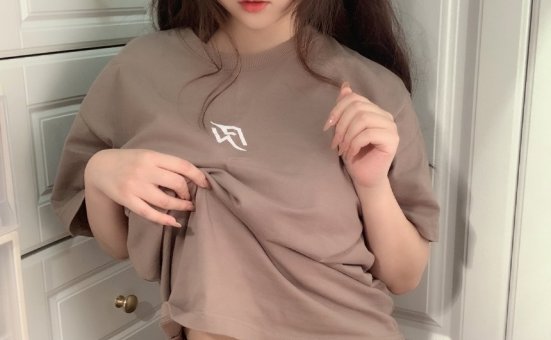 是依酱吖 – NO.41 T恤底下 [31P2V-84MB]