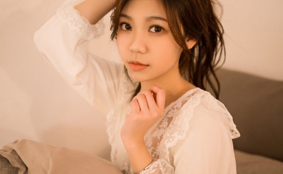 [YALAYI雅拉伊]2022.03.30 NO.916 阁楼 梓瑶[41+1P／424MB]