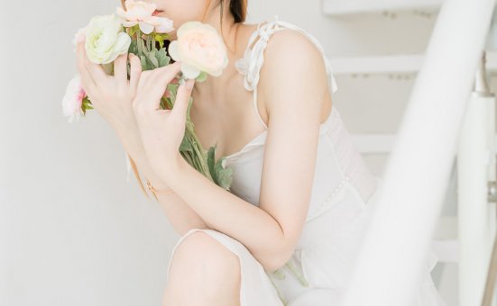 [YALAYI雅拉伊]2022.12.03 NO.989 白衣丽人 夜夜[44+1P／267MB]