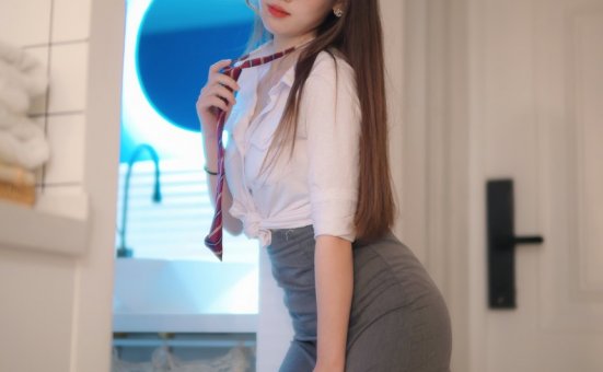 B站青稞芋泥陶可爱 –  舰长图包+骆驼趾跳舞视频 [58P+3V-984MB]