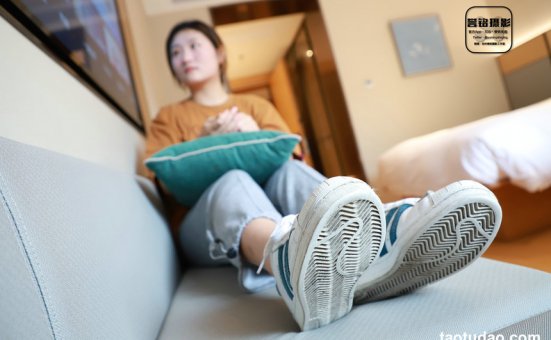 誉铭摄影《2022微信群第五套》[90P+1V-1.02G]