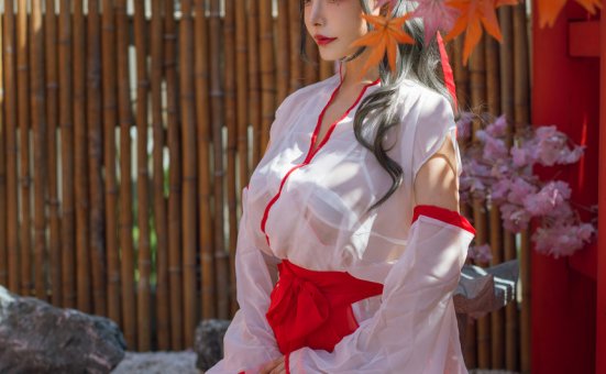 秋和柯基 –  汤池巫女 [35P+1V-711MB]