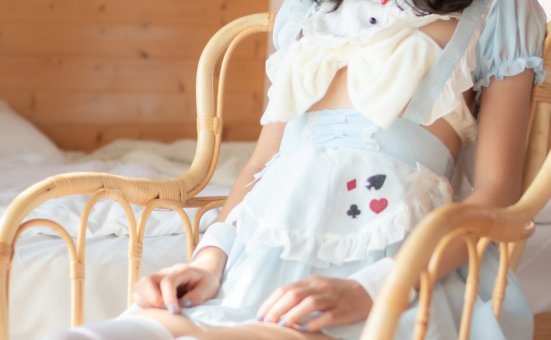 西瓜少女 NO.022  蓝白女仆  [26P-179MB]