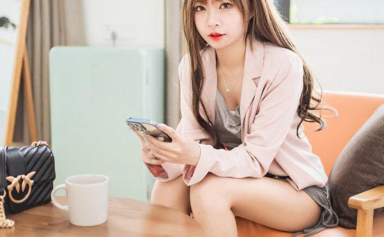 [YALAYI雅拉伊]2022.05.23 NO.935 试镜 阿禾[37+1P／388MB]