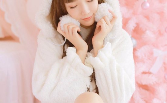 白丝袜日本少女卧室性感撩人写真图片