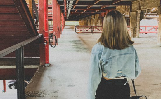 [见新摄影] NO.029 废旧厂房人像拍摄技巧｜轩轩 [335P-1.1G]