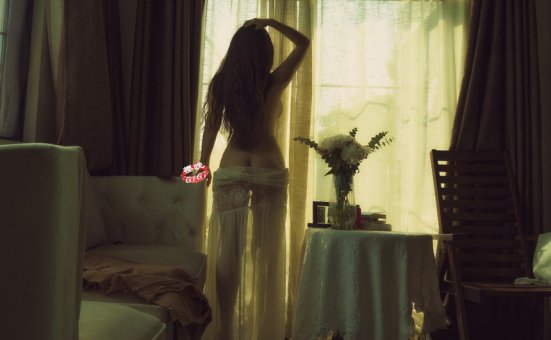 樱晚gigi – 窗前的花 [20P-196MB]