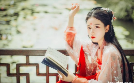 [YITUYU艺图语]2023.04.30 相思 小惊险 [25+1P／363MB]