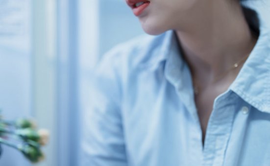 [YITUYU艺图语]2023.05.02 夜半偷偷趴冰箱，一点点微光摄影 喵喵喵是锦儿呀[27+1P／265MB]