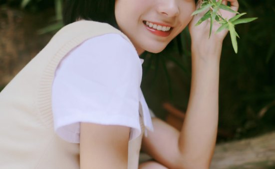 [YITUYU艺图语]2023.05.08 她的眼里有星星 书格子呀[23+1P／244MB]