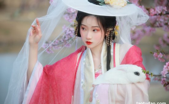 [YITUYU艺图语]2023.05.09 春色到几重 椿鱼[22+1P／348MB]