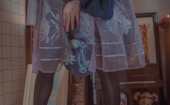 [KeLaGirls克拉女神] 2017.05.07 《茜公主的粉嫩脚丫》张茜 视频 [1V]