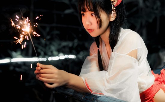 萌芽儿-透明巫女[14P-103MB]